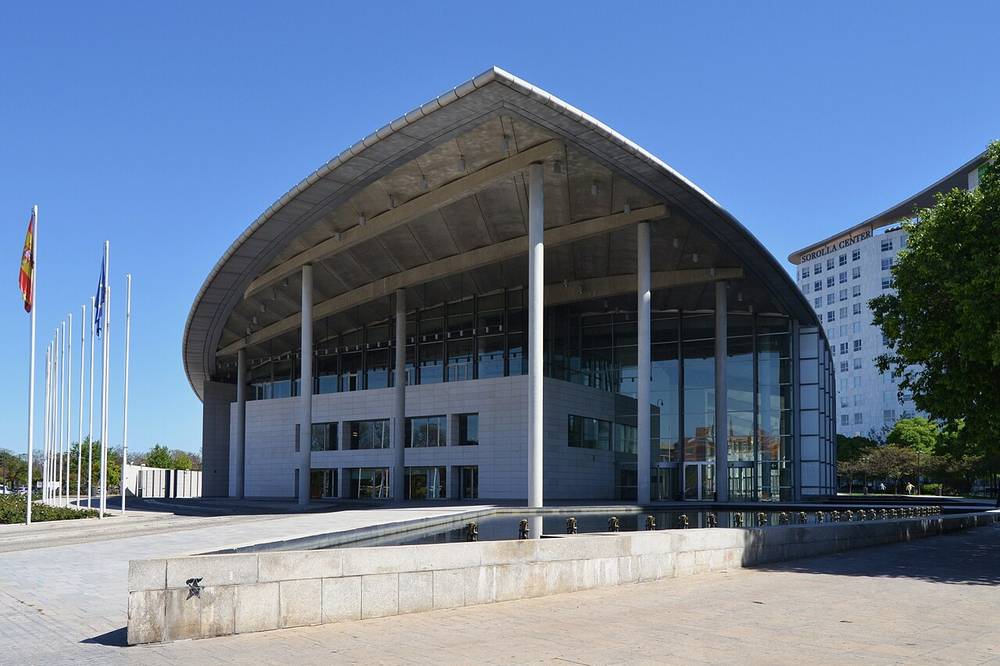 Palacio de Congresos de Valencia, obra de Norman Foster, sede habitual de convenciones de empresa